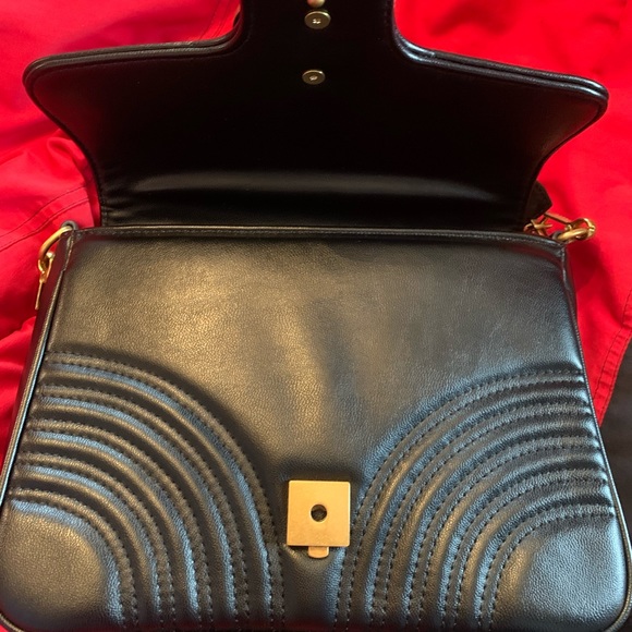 GUCCI Black GG Marmont Small Top Handle Bag - Picture 5 of 8